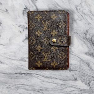 Authentic Louis Vuitton Bifold Wallet Porte Papier Zipped
